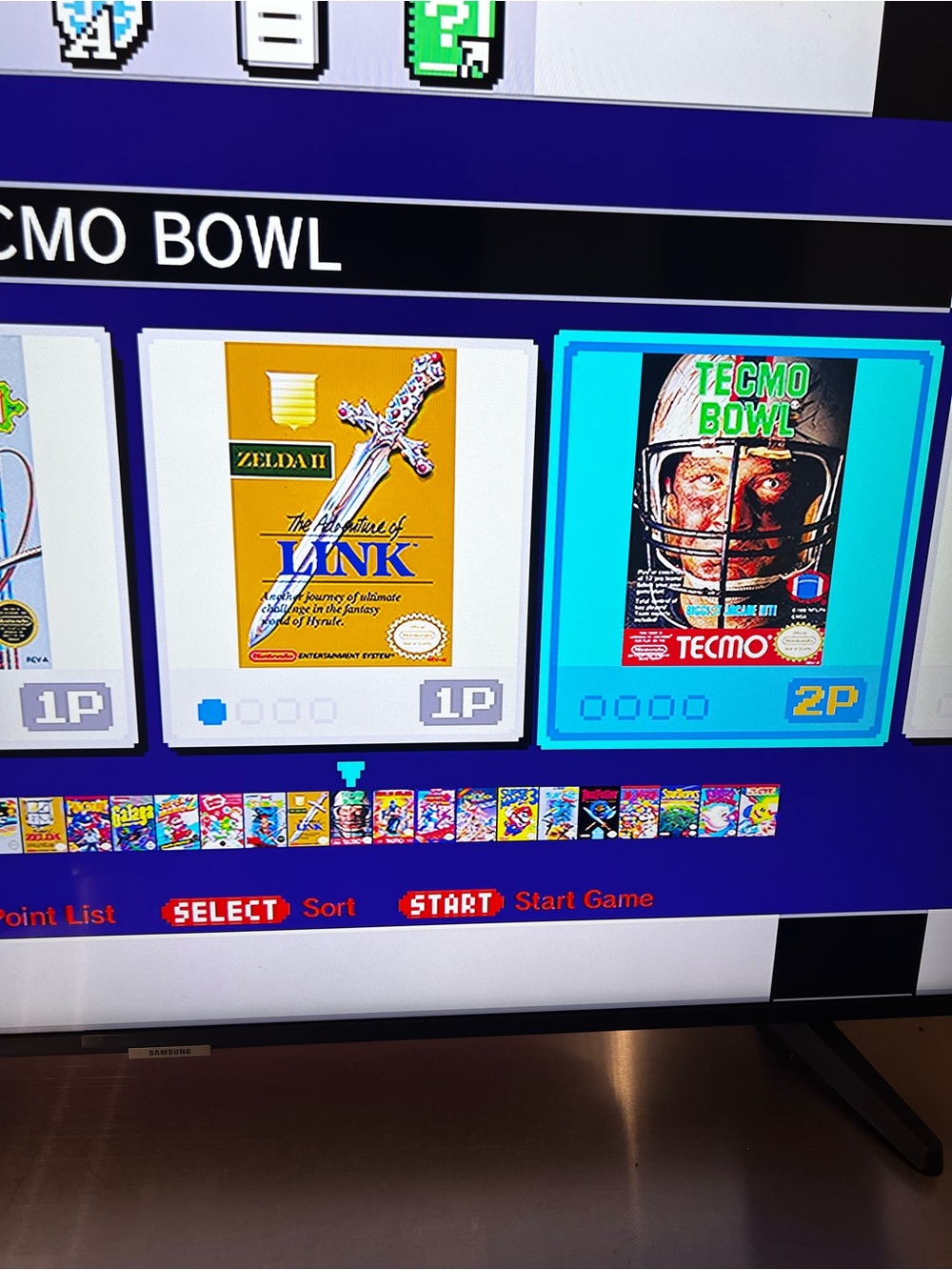 Nintendo NES Classic Mini Entertainment System - Picture 14 of 16